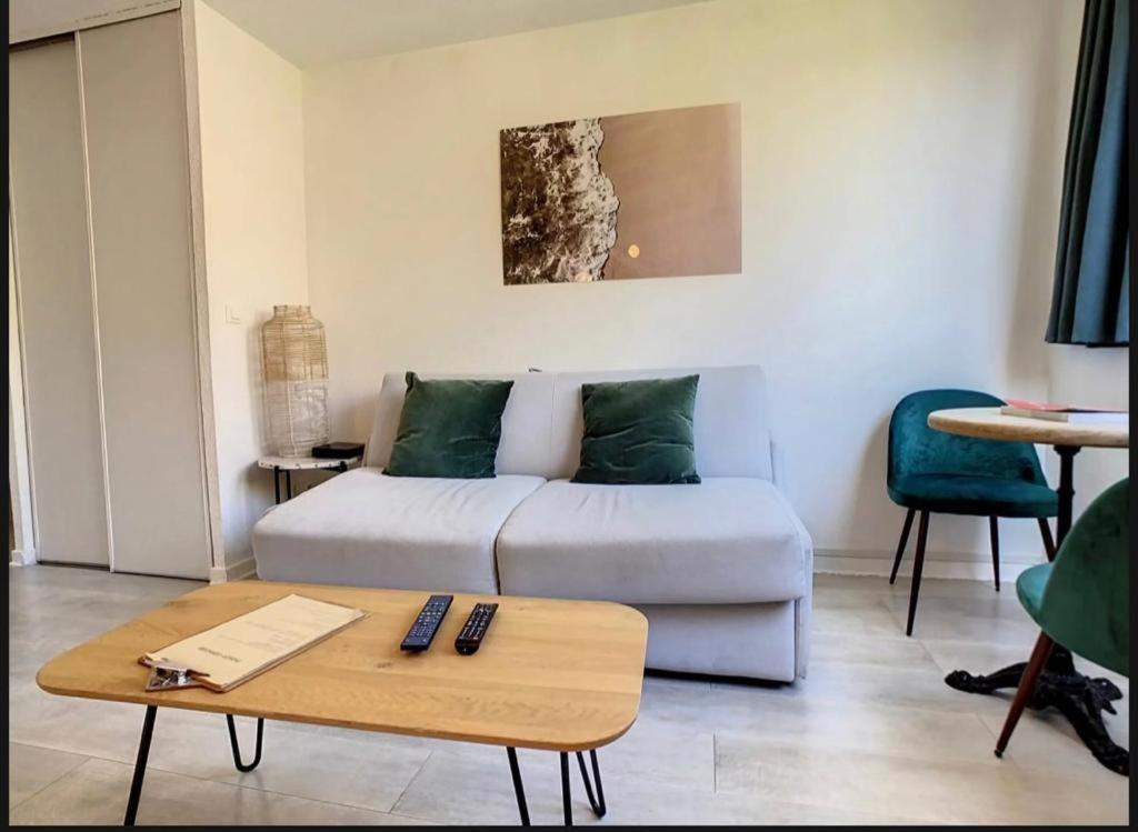 Studio Contemporain Avec Piscine Proche De La Mer Cannes Eksteriør bilde